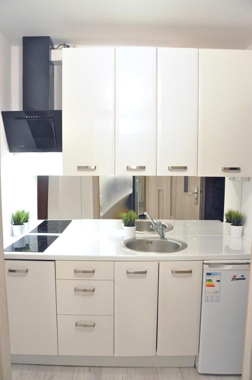 Apartment And Comfy Close To Old Town And Metro. *