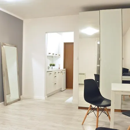 Nice And Comfy Studio Close To Old Town And Metro. Warszawa Zewnętrze zdjęcie